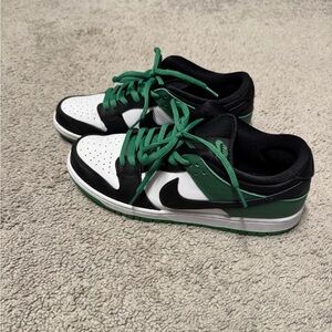 Nike Dunk Low-Top Sneakers - White, Black & Green